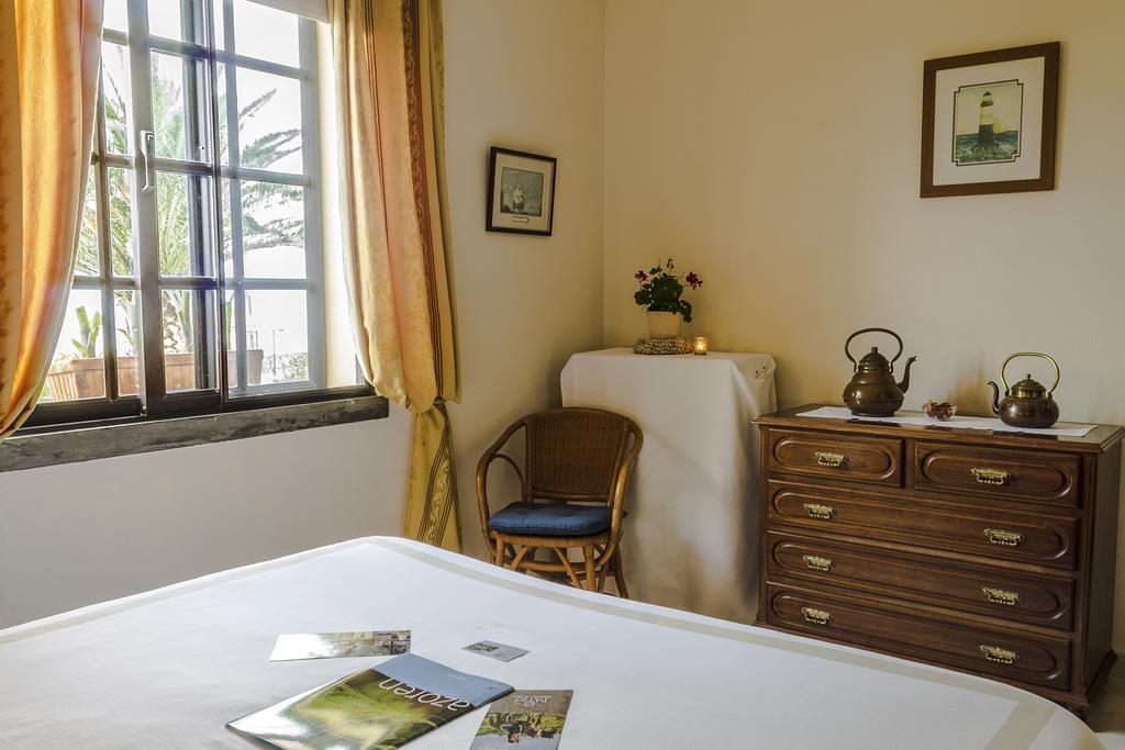 Vila Belgica Bed & Breakfast Horta  Rom bilde