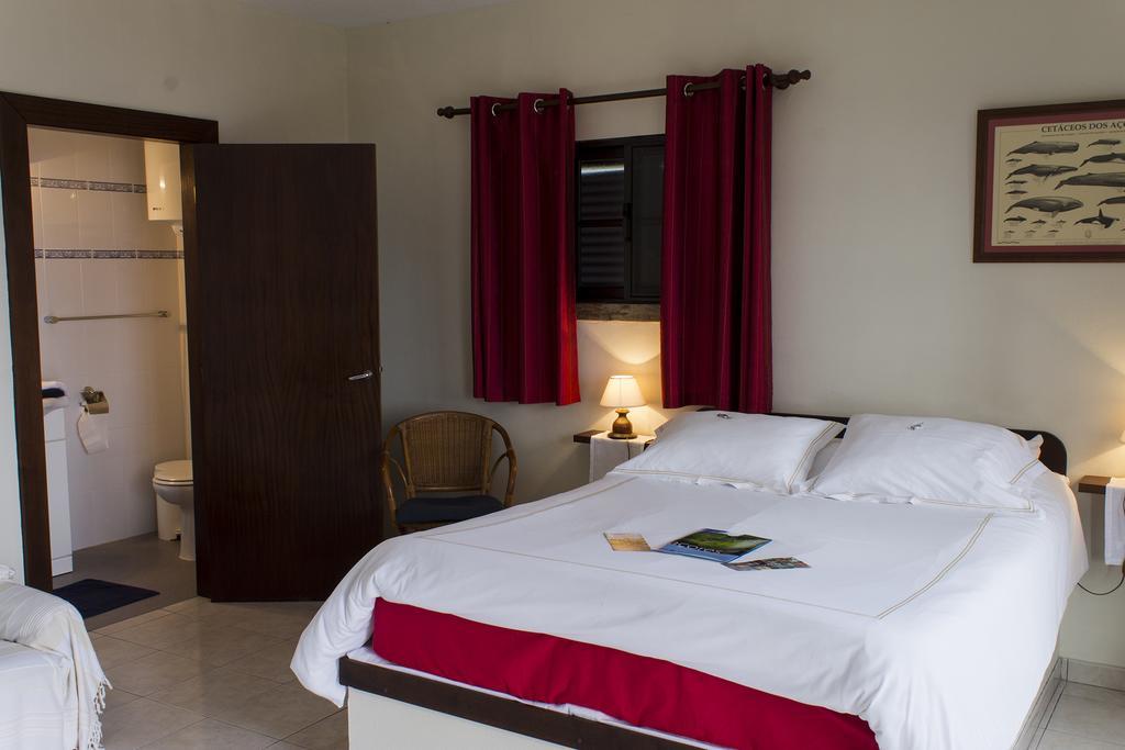 Vila Belgica Bed & Breakfast Horta  Rom bilde
